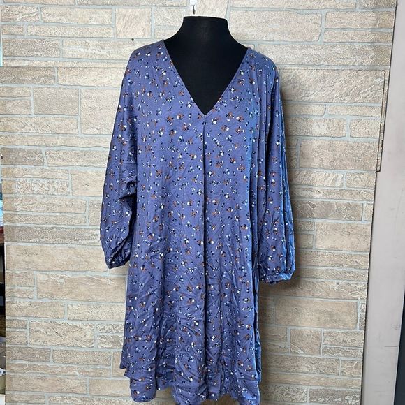 ASOS Curve Dresses & Skirts - ASOS Curve Long Sleeved Dress Blue Floral V-Neck - Size 14